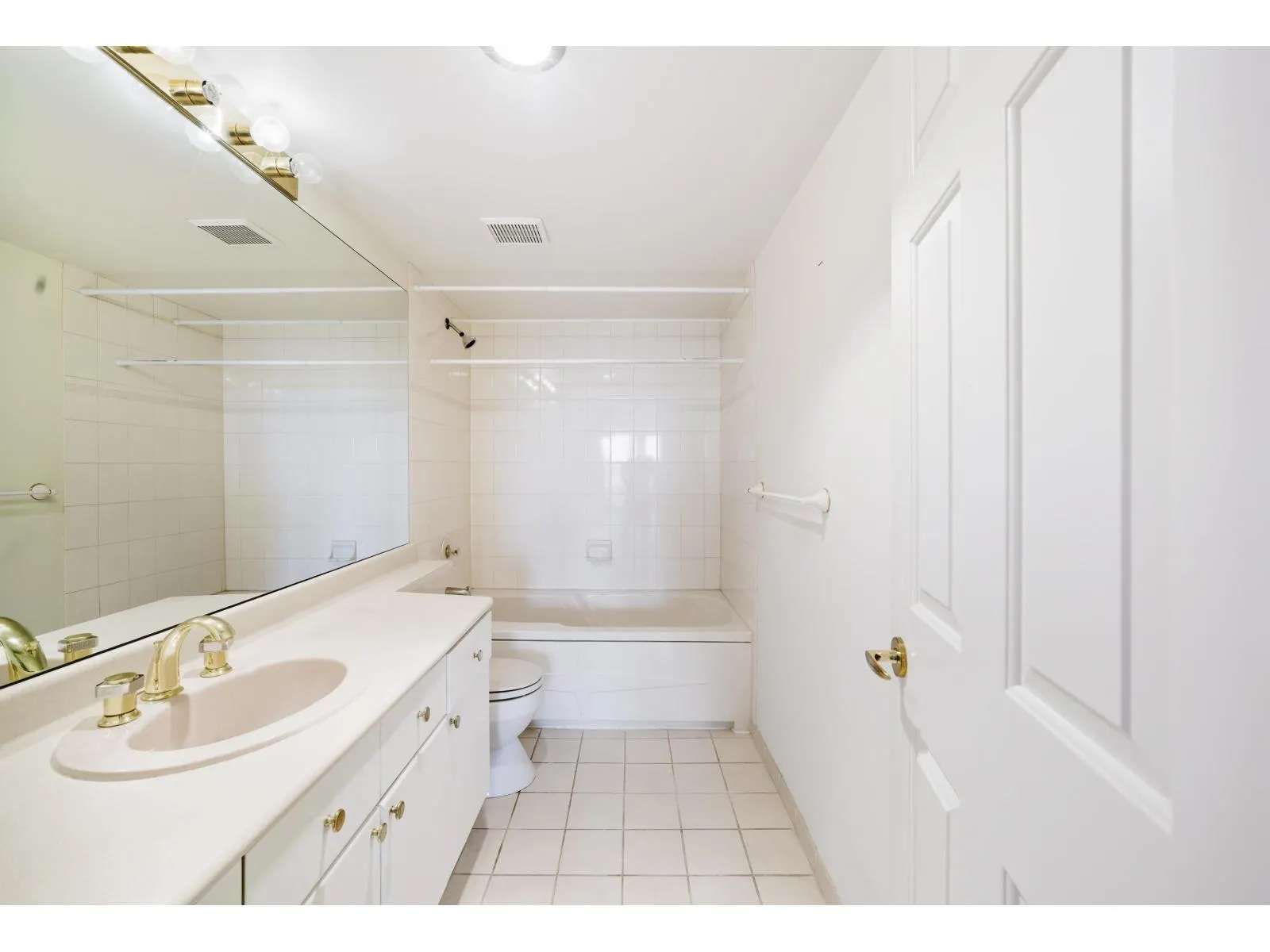 1004 15038 101 AVENUE