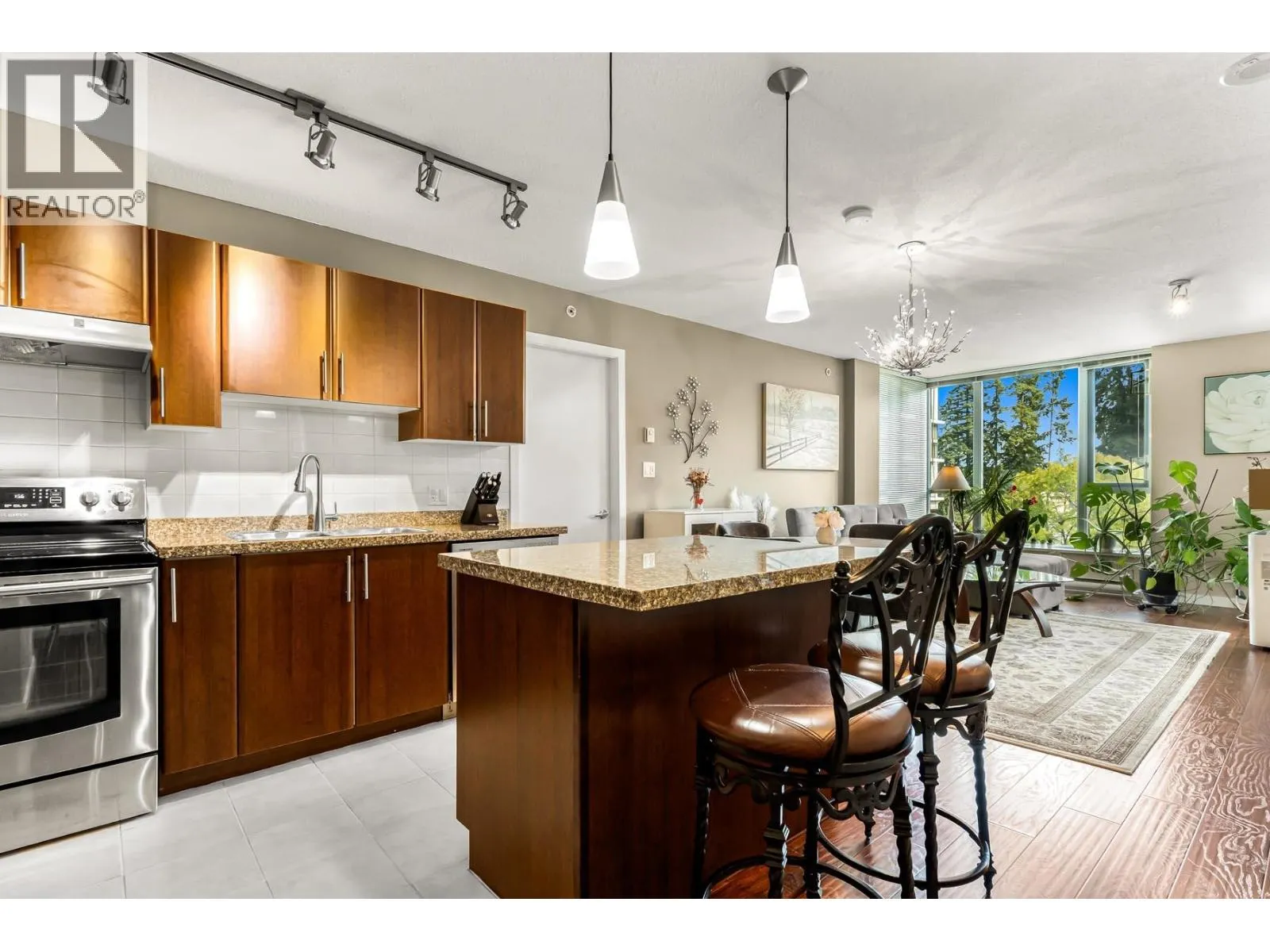 602 1178 HEFFLEY CRESCENT