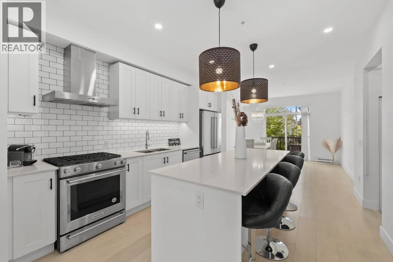 11 24021 110 AVENUE