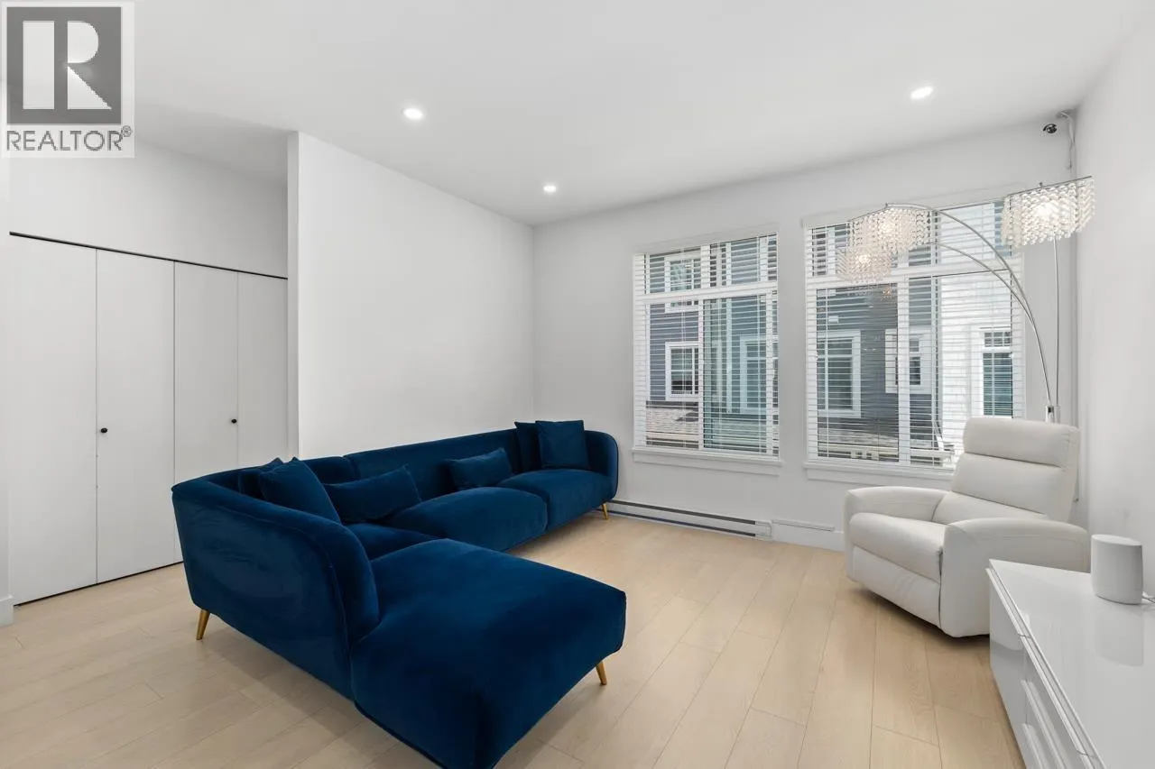 11 24021 110 AVENUE