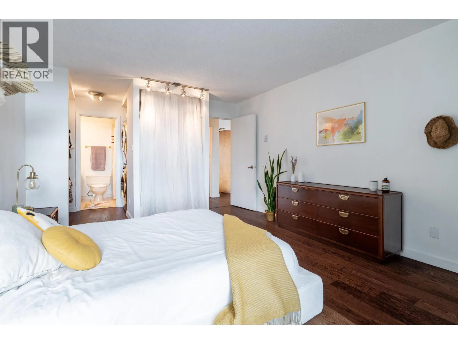 905 1065 QUAYSIDE DRIVE