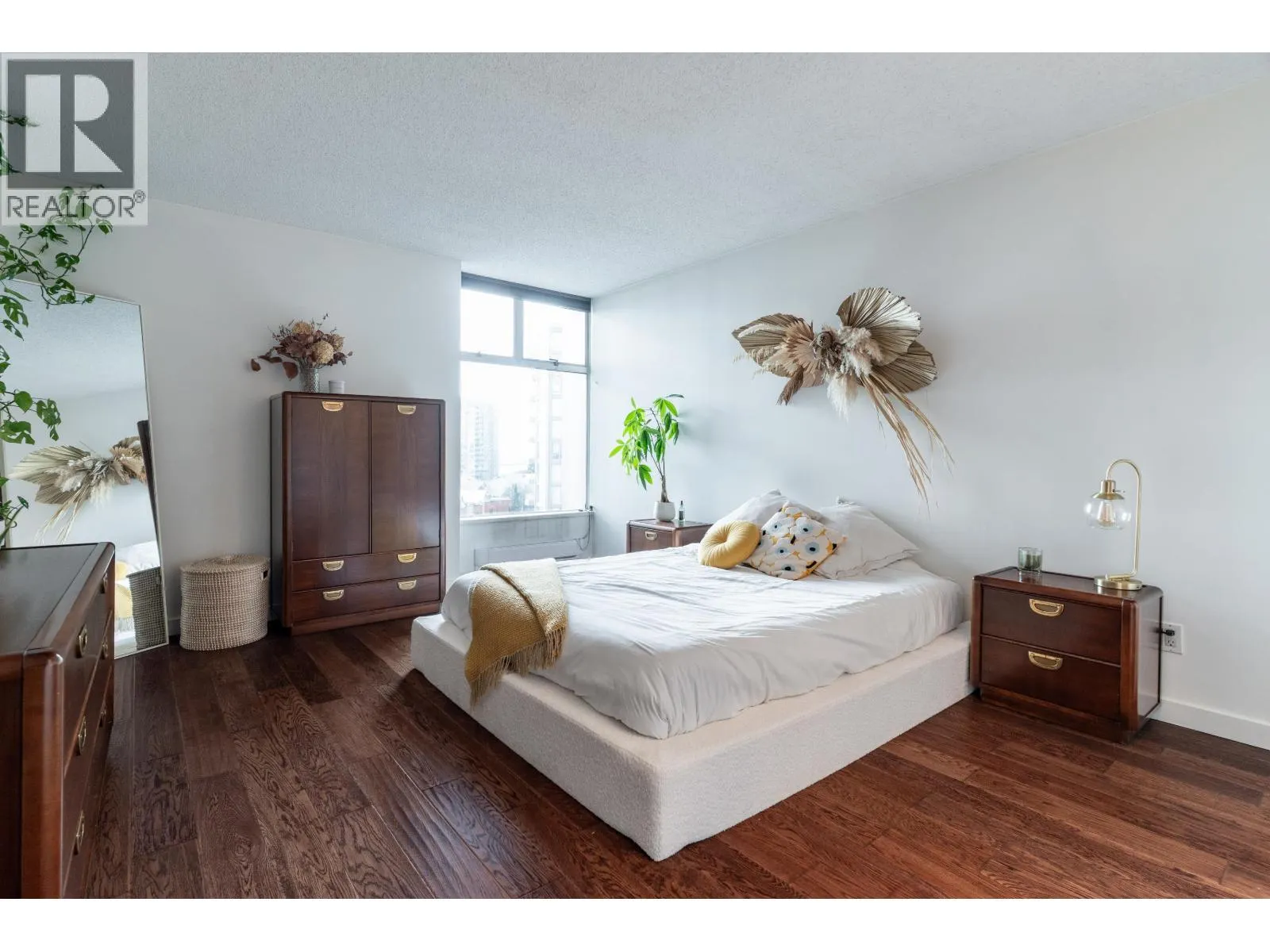 905 1065 QUAYSIDE DRIVE