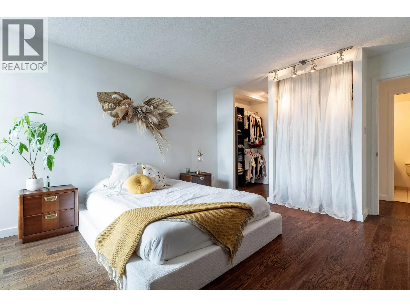 905 1065 QUAYSIDE DRIVE