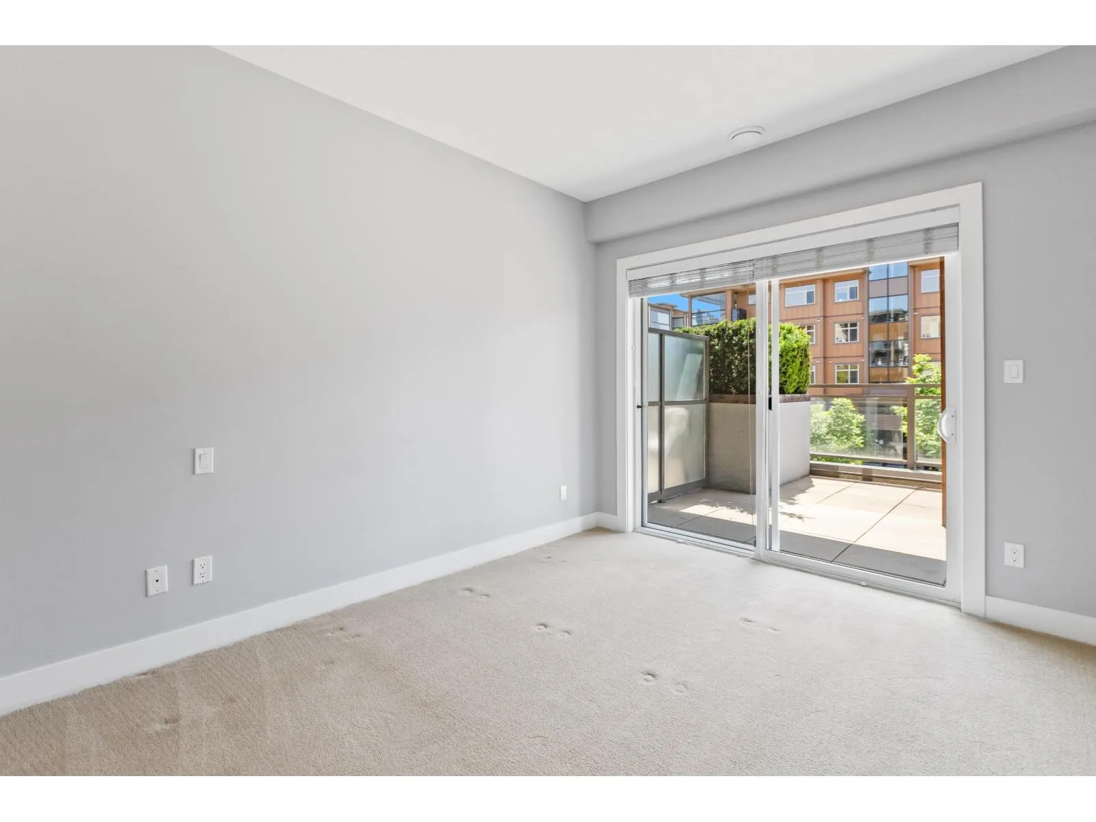 219 20728 WILLOUGHBY TOWN CENTRE DRIVE