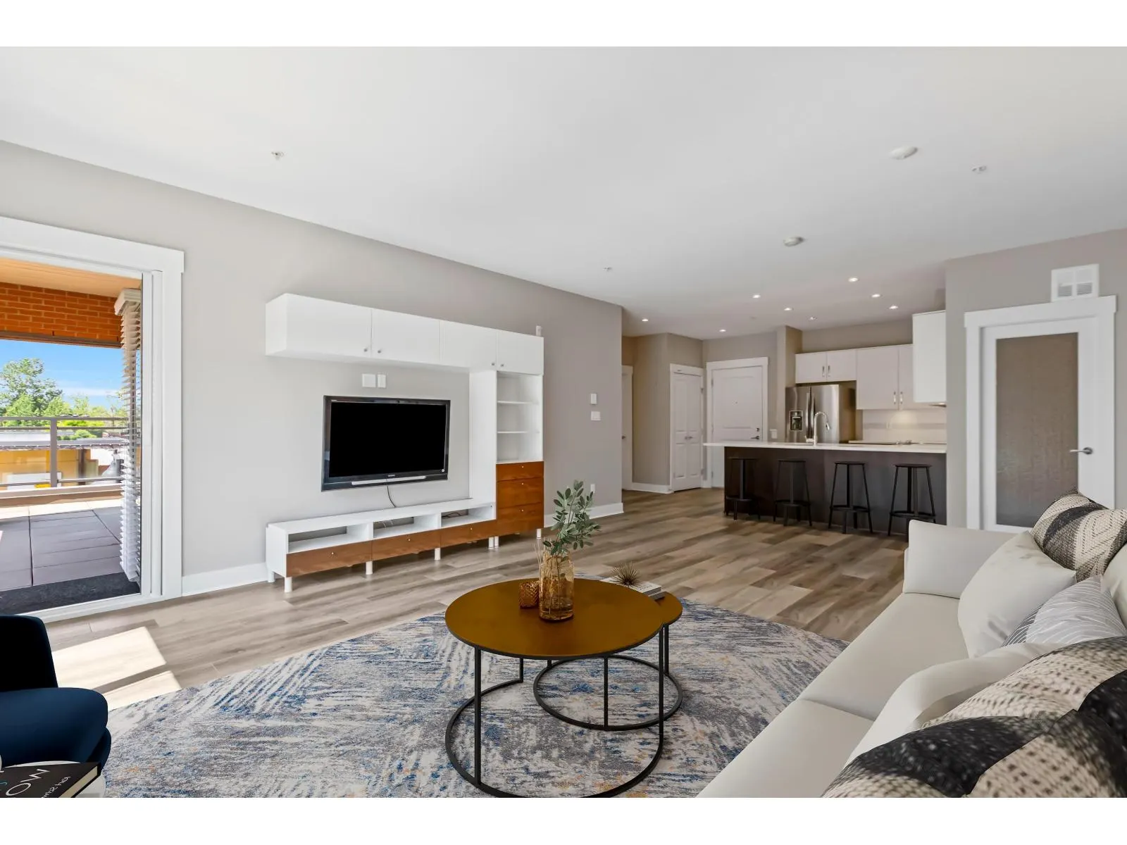 219 20728 WILLOUGHBY TOWN CENTRE DRIVE