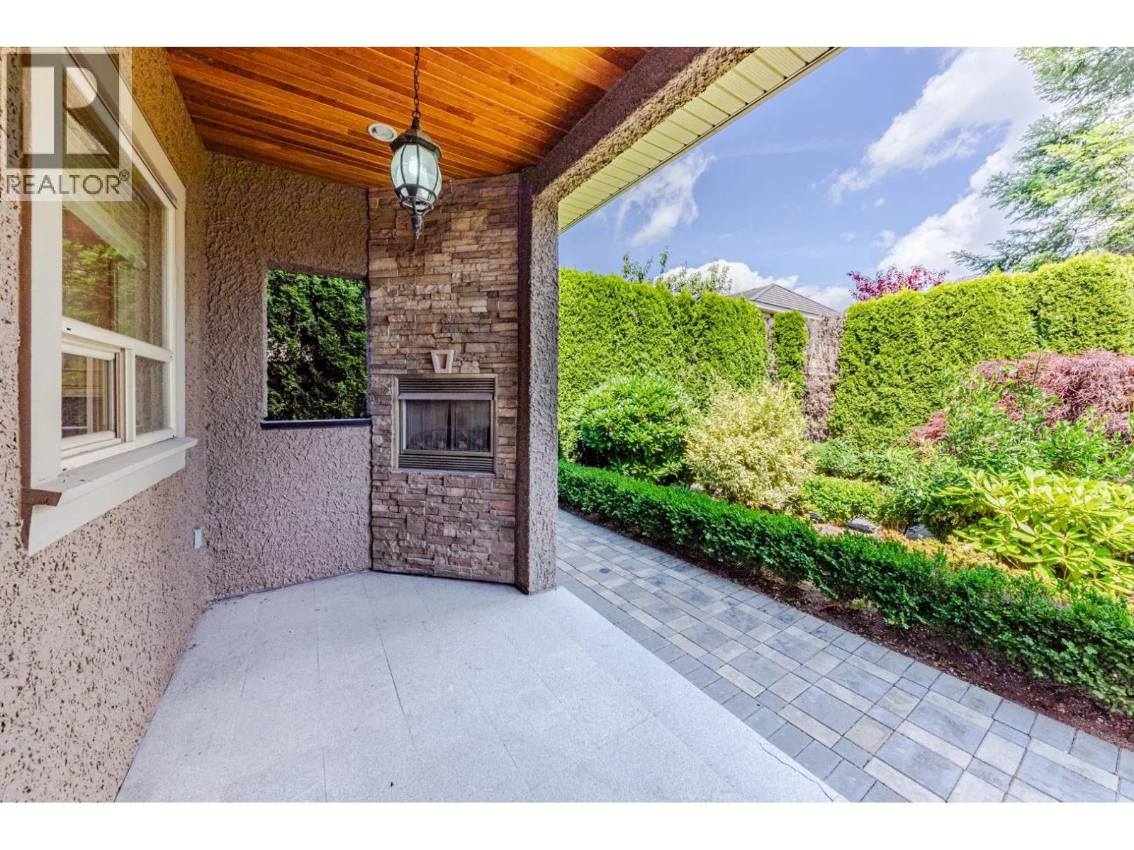 5628 GIBBONS DRIVE