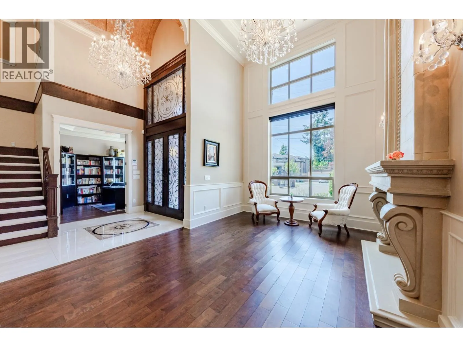 5628 GIBBONS DRIVE