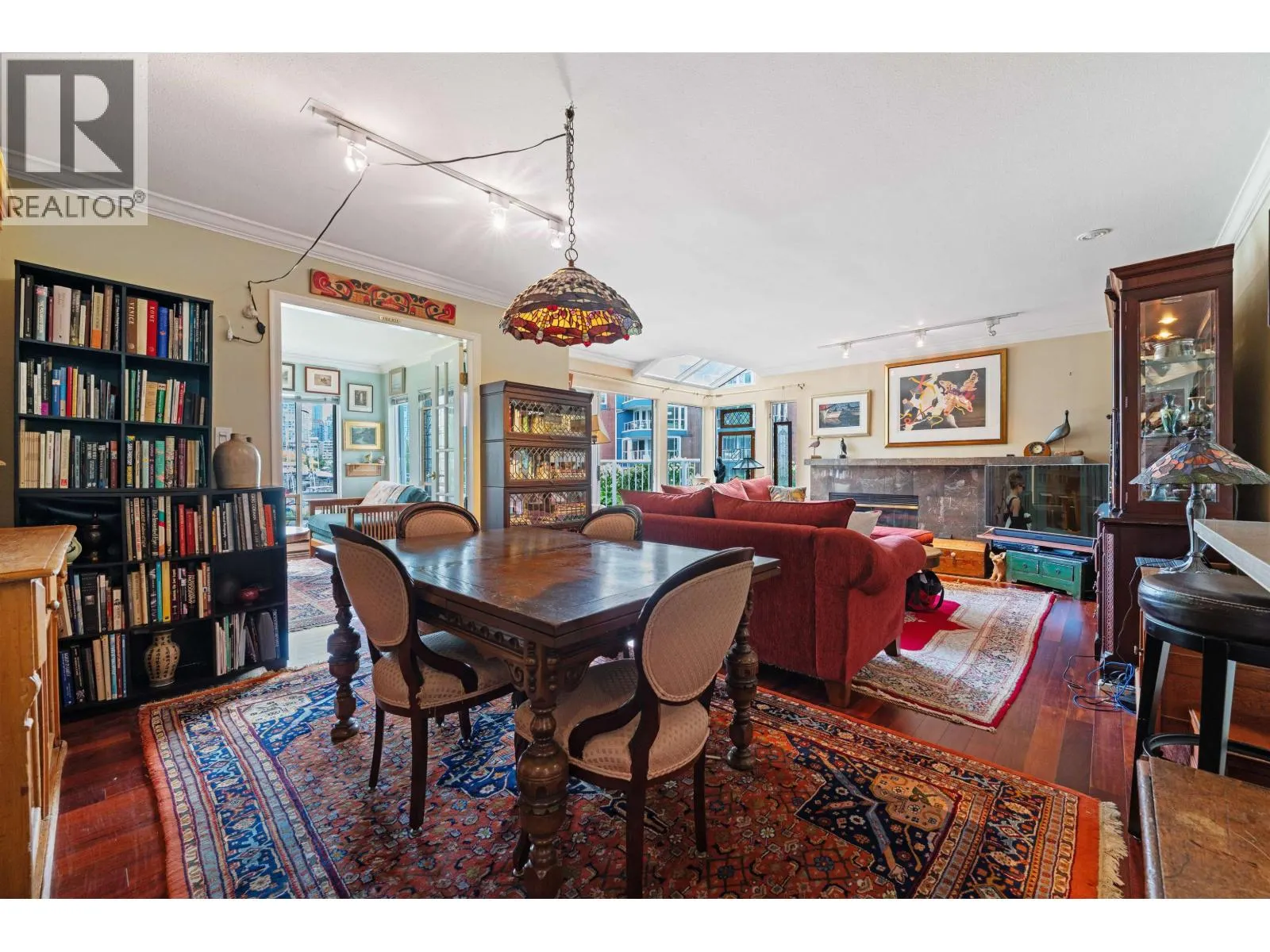 1525 MARINER WALK