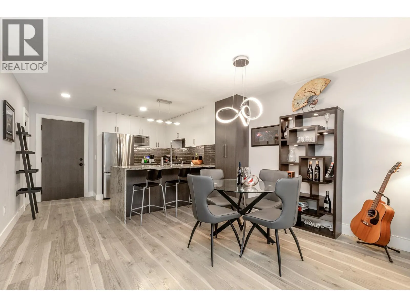 109 400 KLAHANIE DRIVE