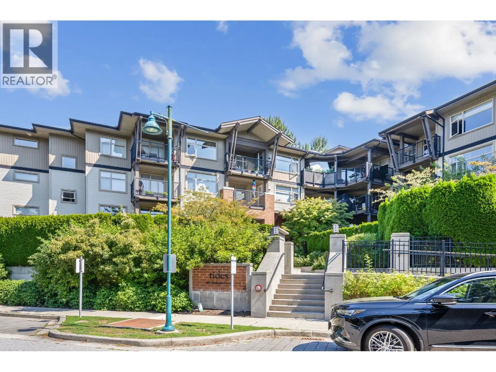 109 400 KLAHANIE DRIVE
