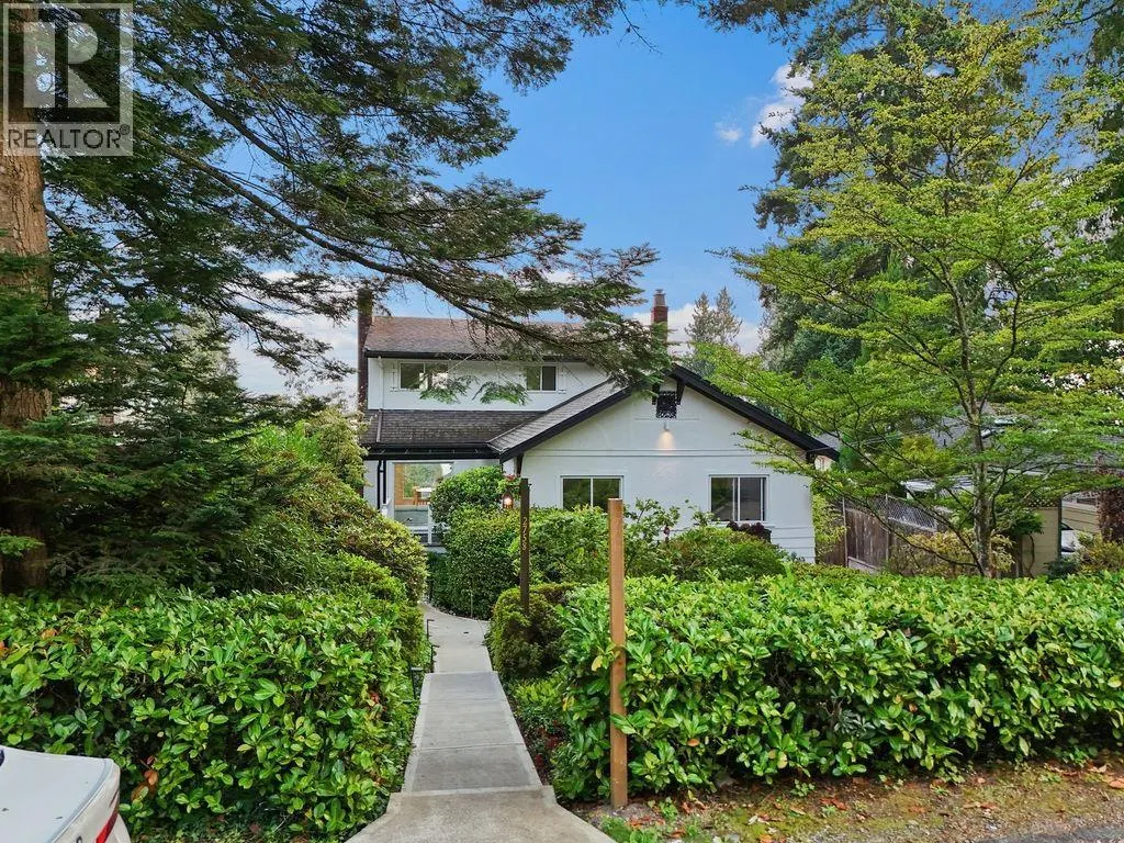 2758 NELSON AVENUE