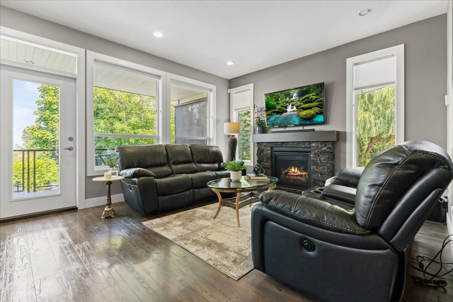 7569 DICKINSON PLACE|Eastern Hillsides