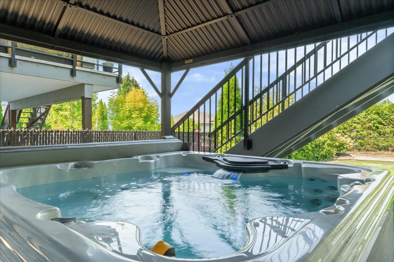 7569 DICKINSON PLACE|Eastern Hillsides
