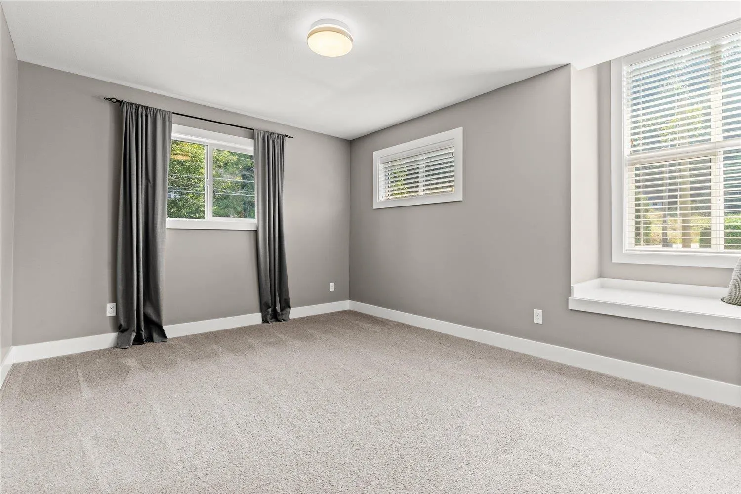 7569 DICKINSON PLACE|Eastern Hillsides