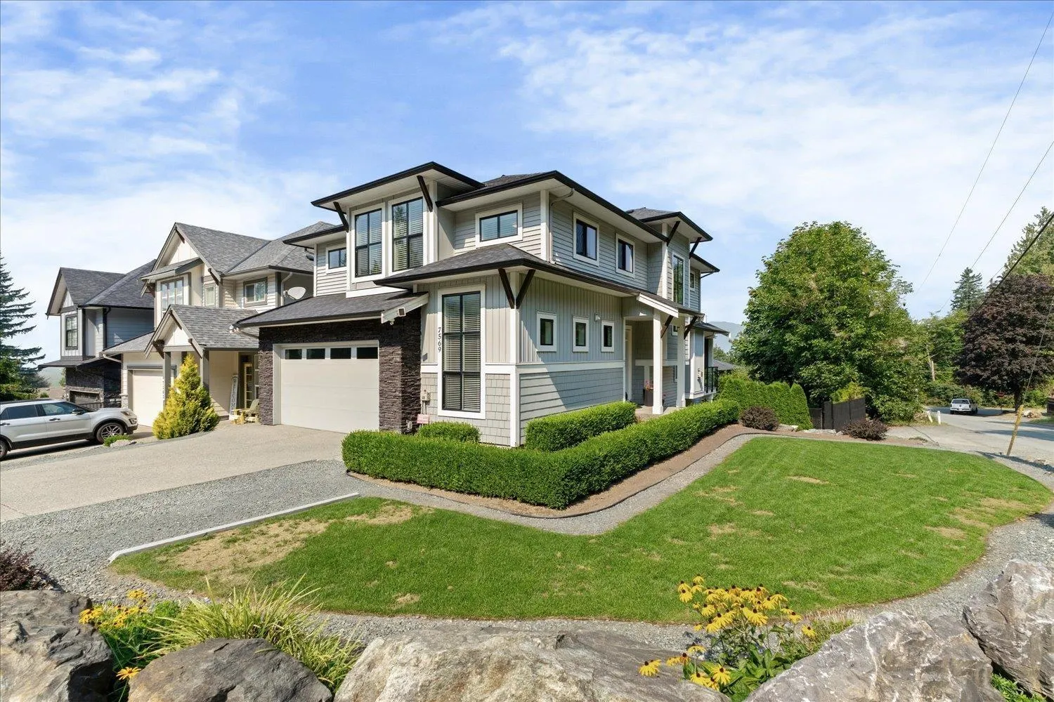 7569 DICKINSON PLACE|Eastern Hillsides