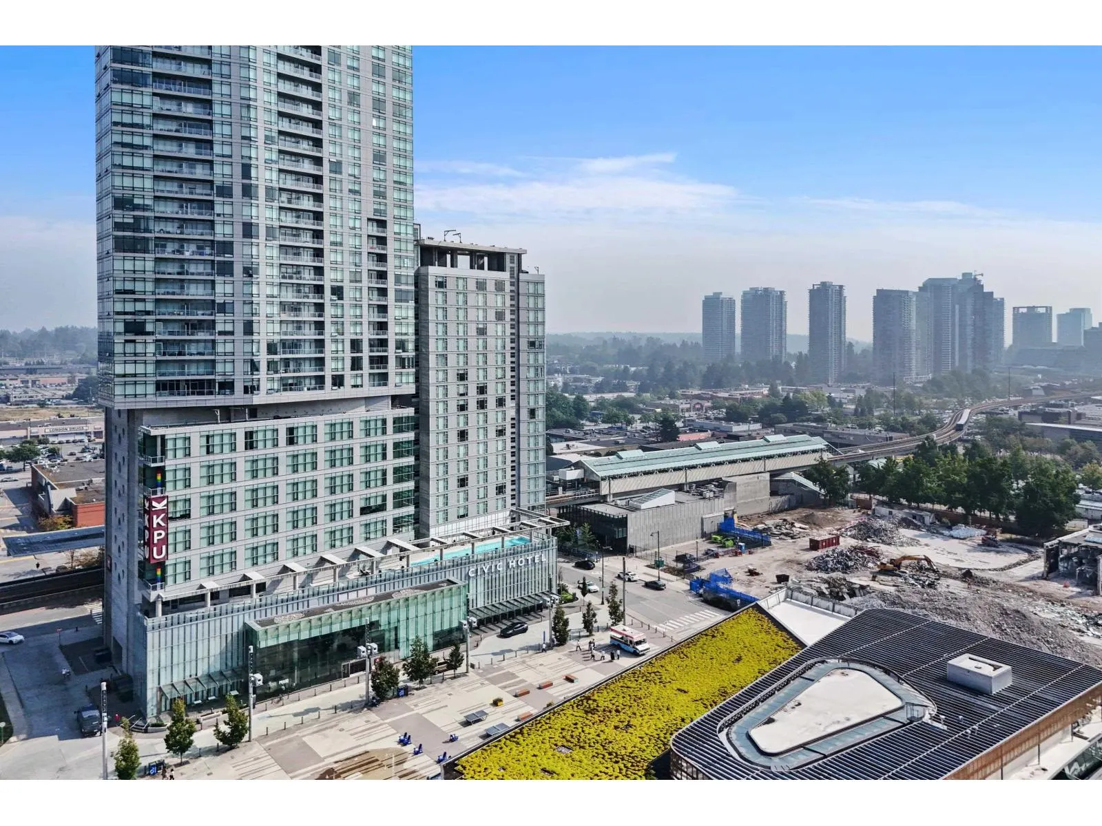 2106 13318 104 AVENUE