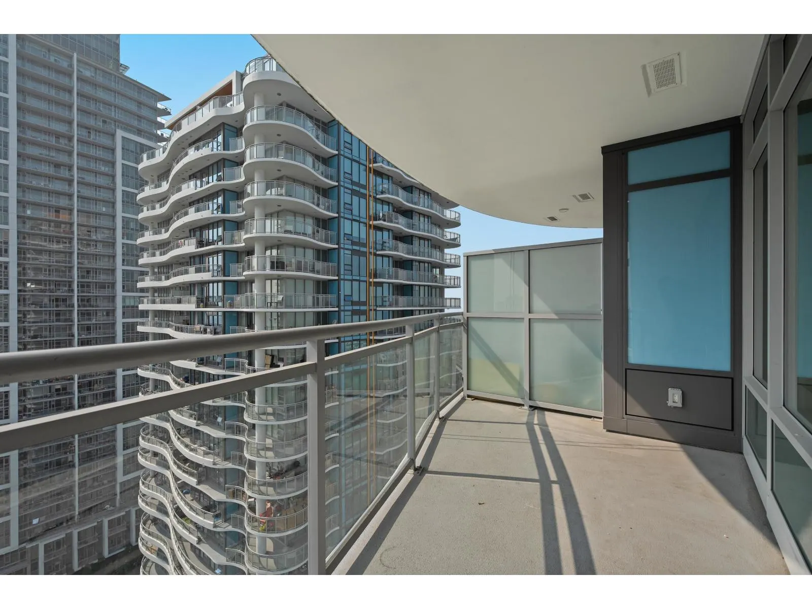 2106 13318 104 AVENUE