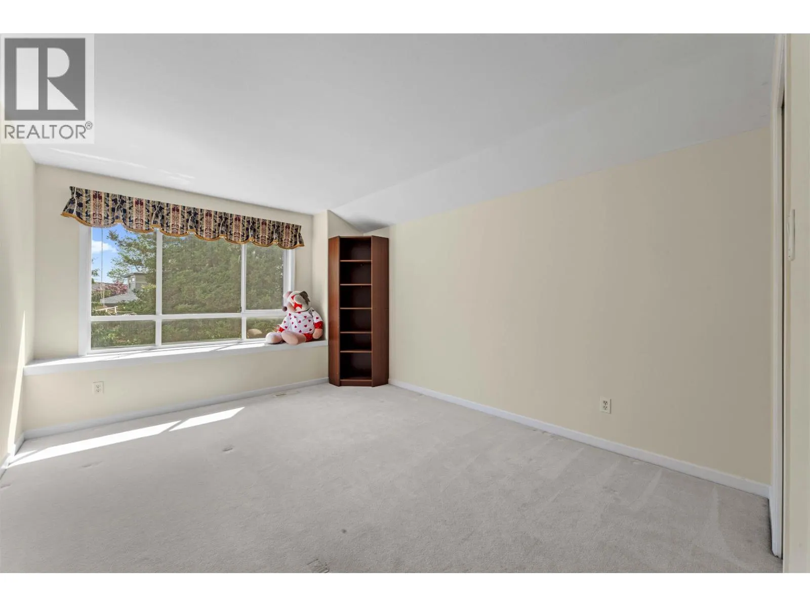 8340 LUNEN ROAD