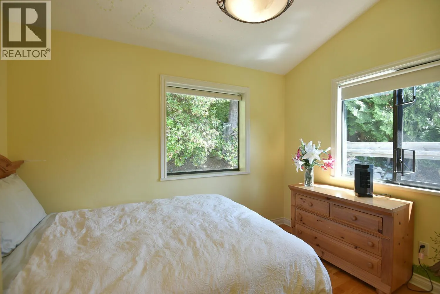 4836 SINCLAIR BAY ROAD