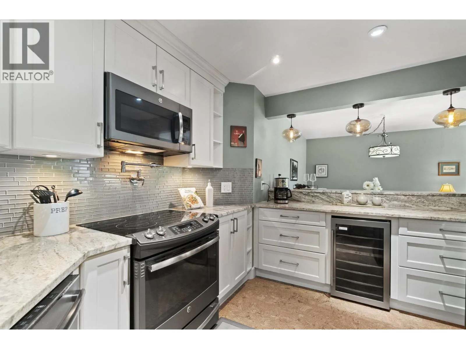 116 1150 QUAYSIDE DRIVE