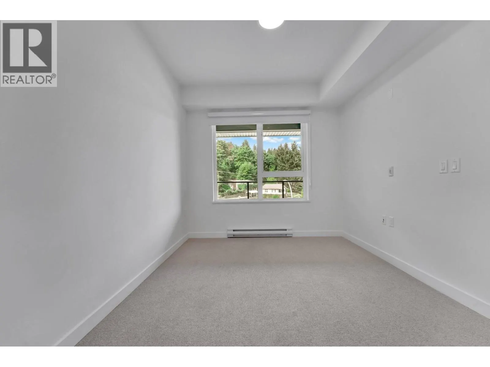 304 1100 CLARKE ROAD