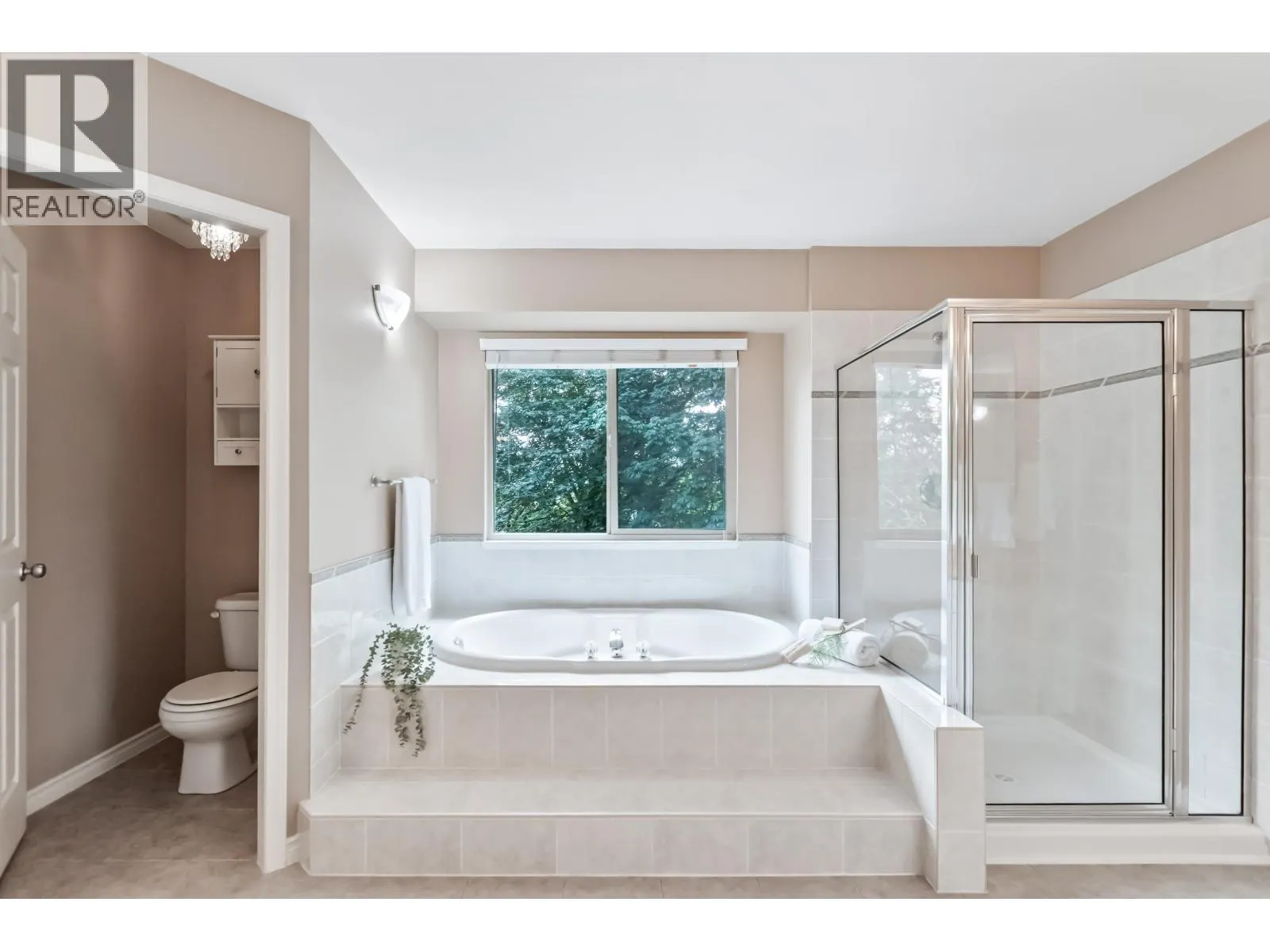 10 23281 KANAKA WAY