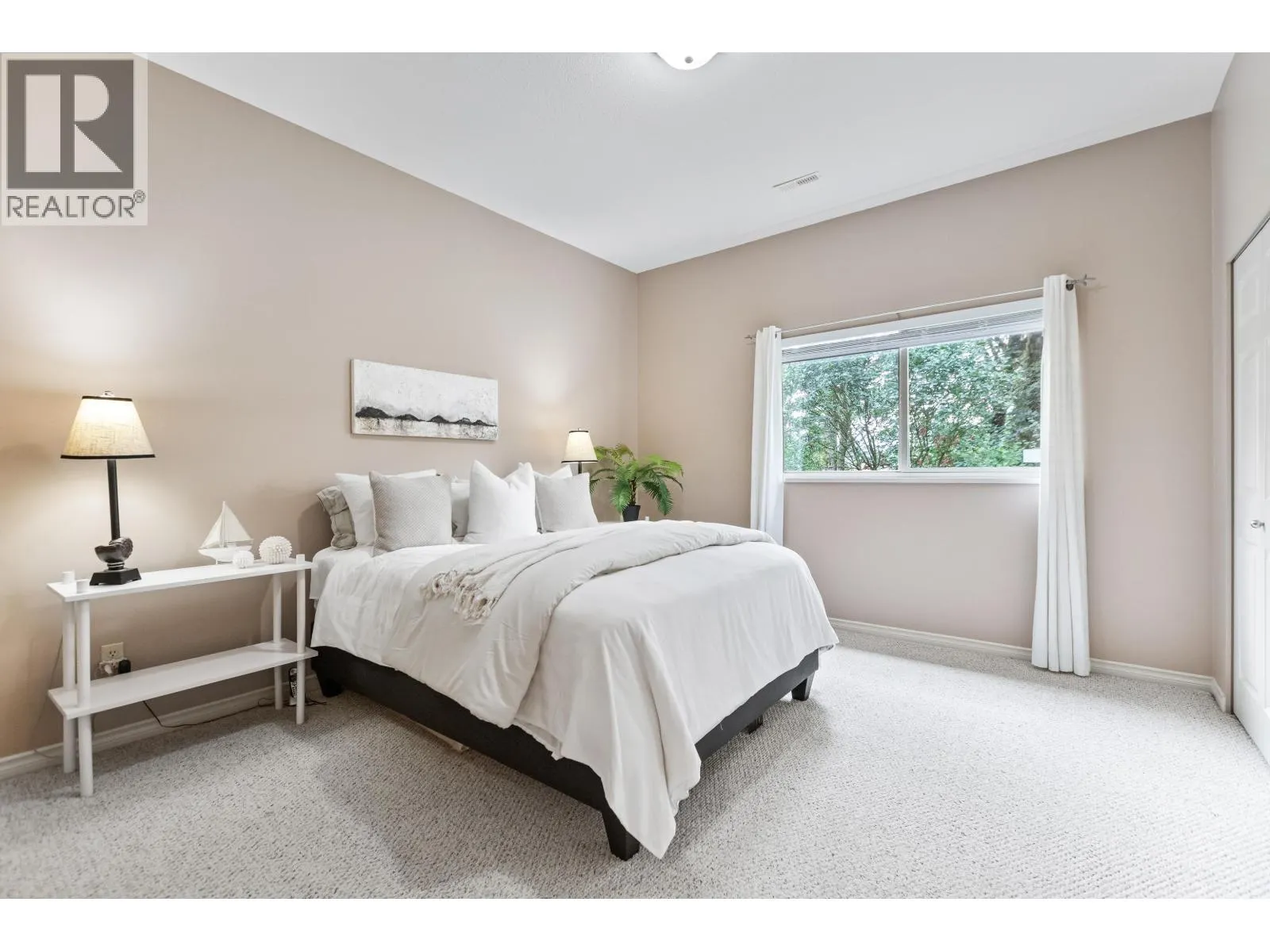 10 23281 KANAKA WAY