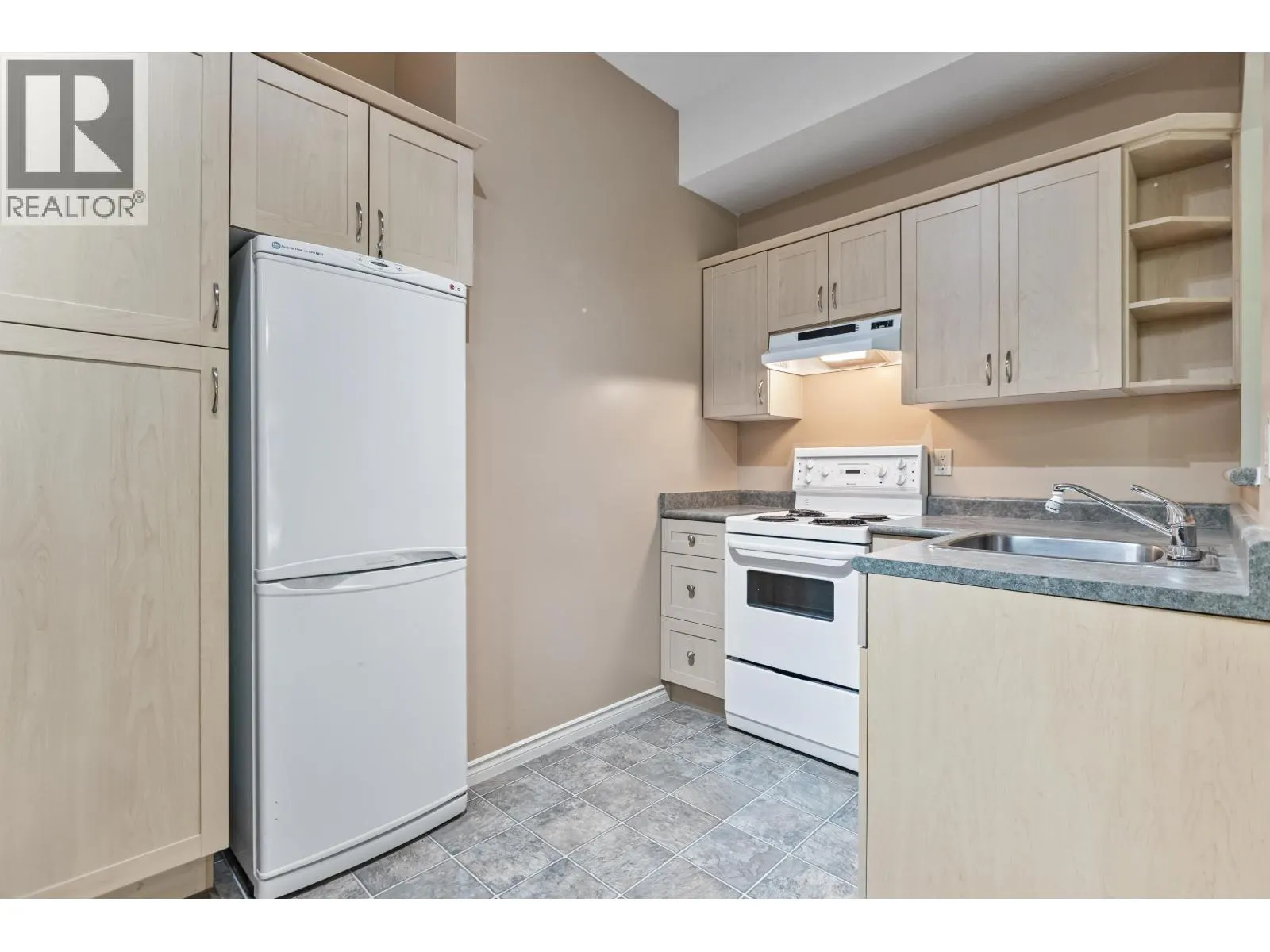 10 23281 KANAKA WAY