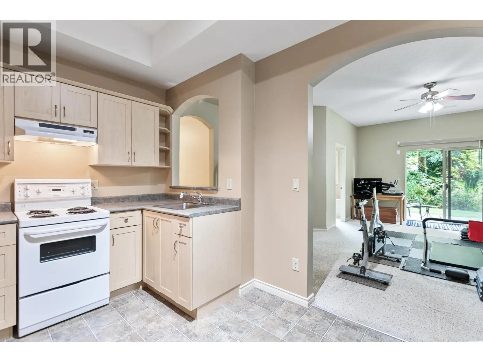 10 23281 KANAKA WAY