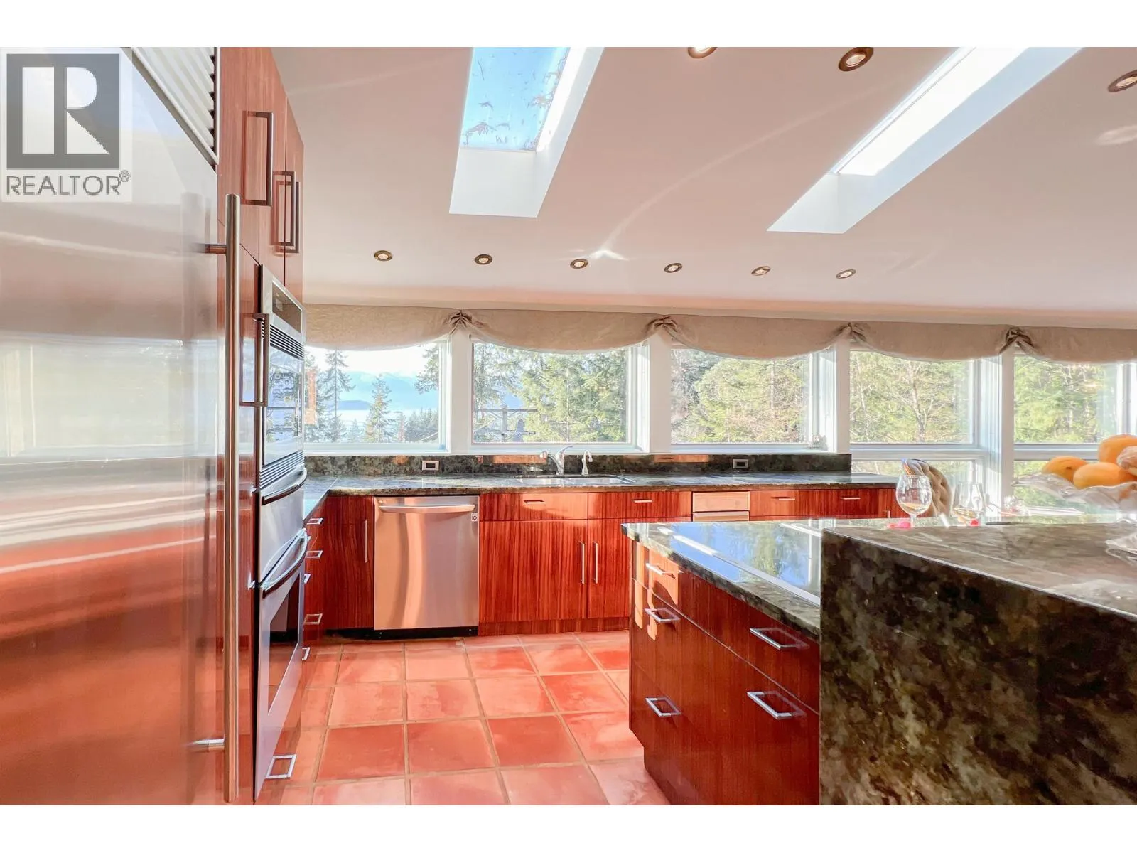15 OCEANVIEW ROAD