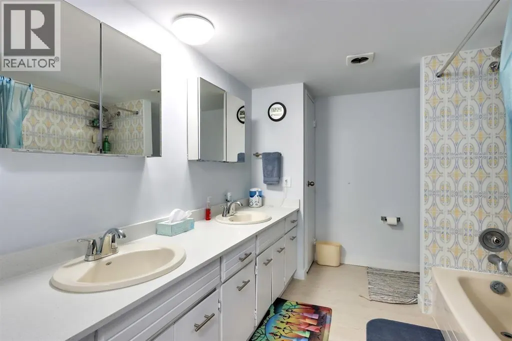 1707 6651 MINORU BOULEVARD