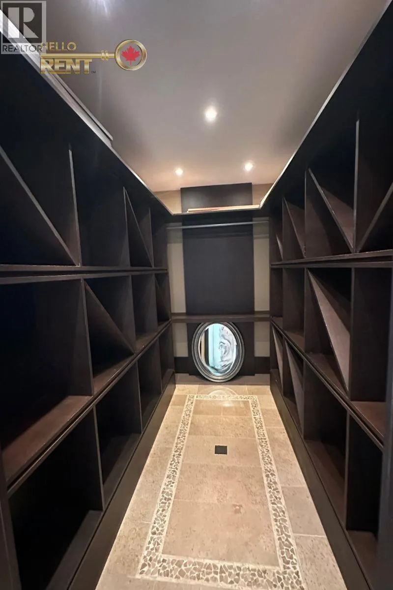 GARDEN SUITE-2109 KINGS AVENUE