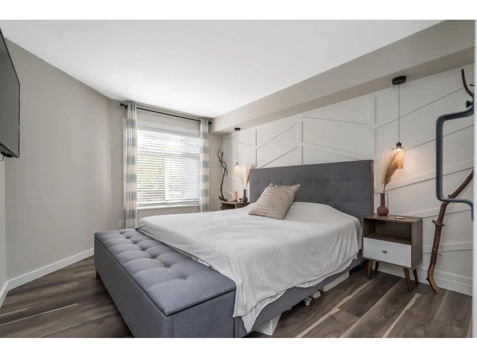 101 20896 57 AVENUE