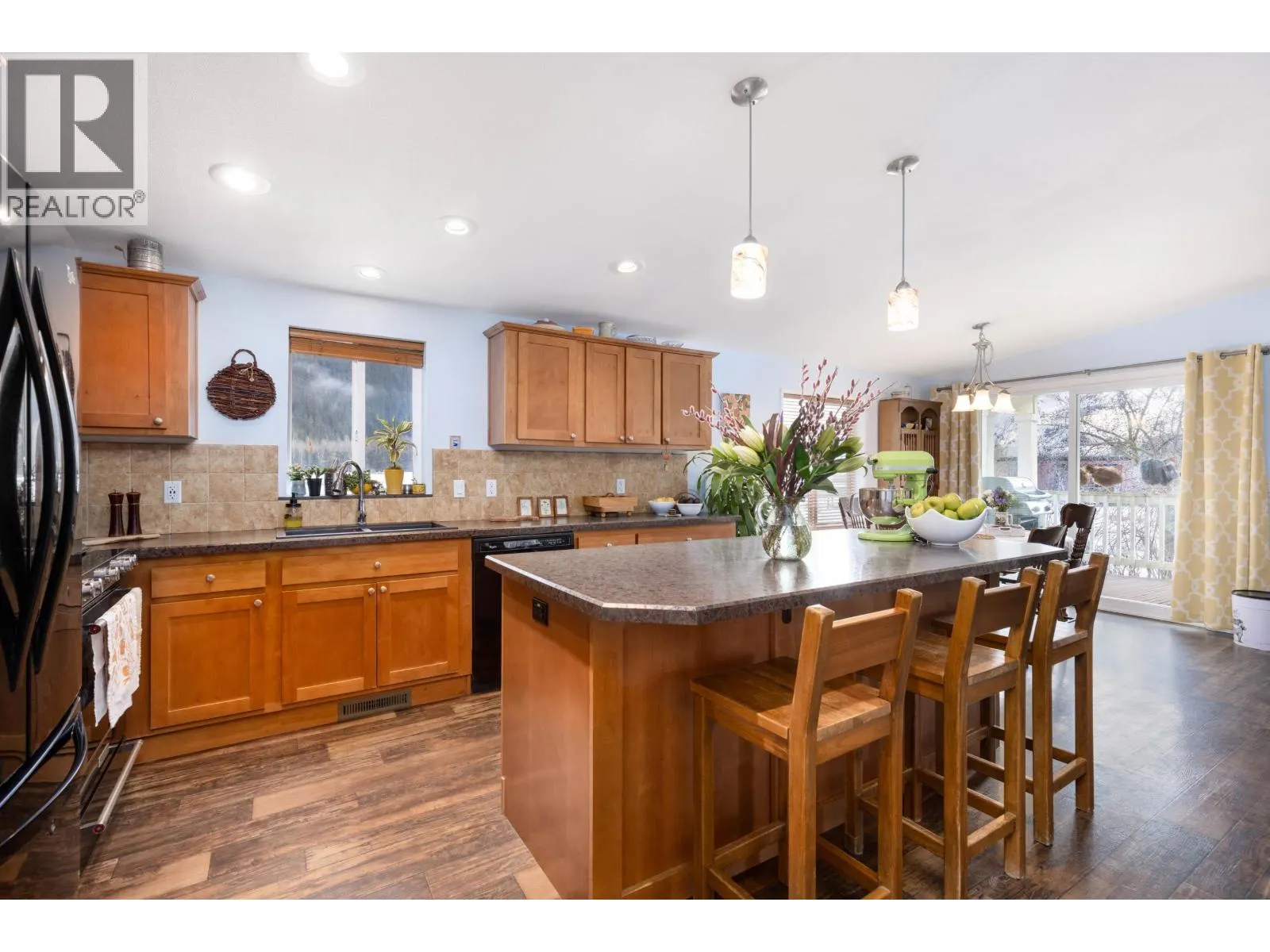 899 ERICKSON ROAD