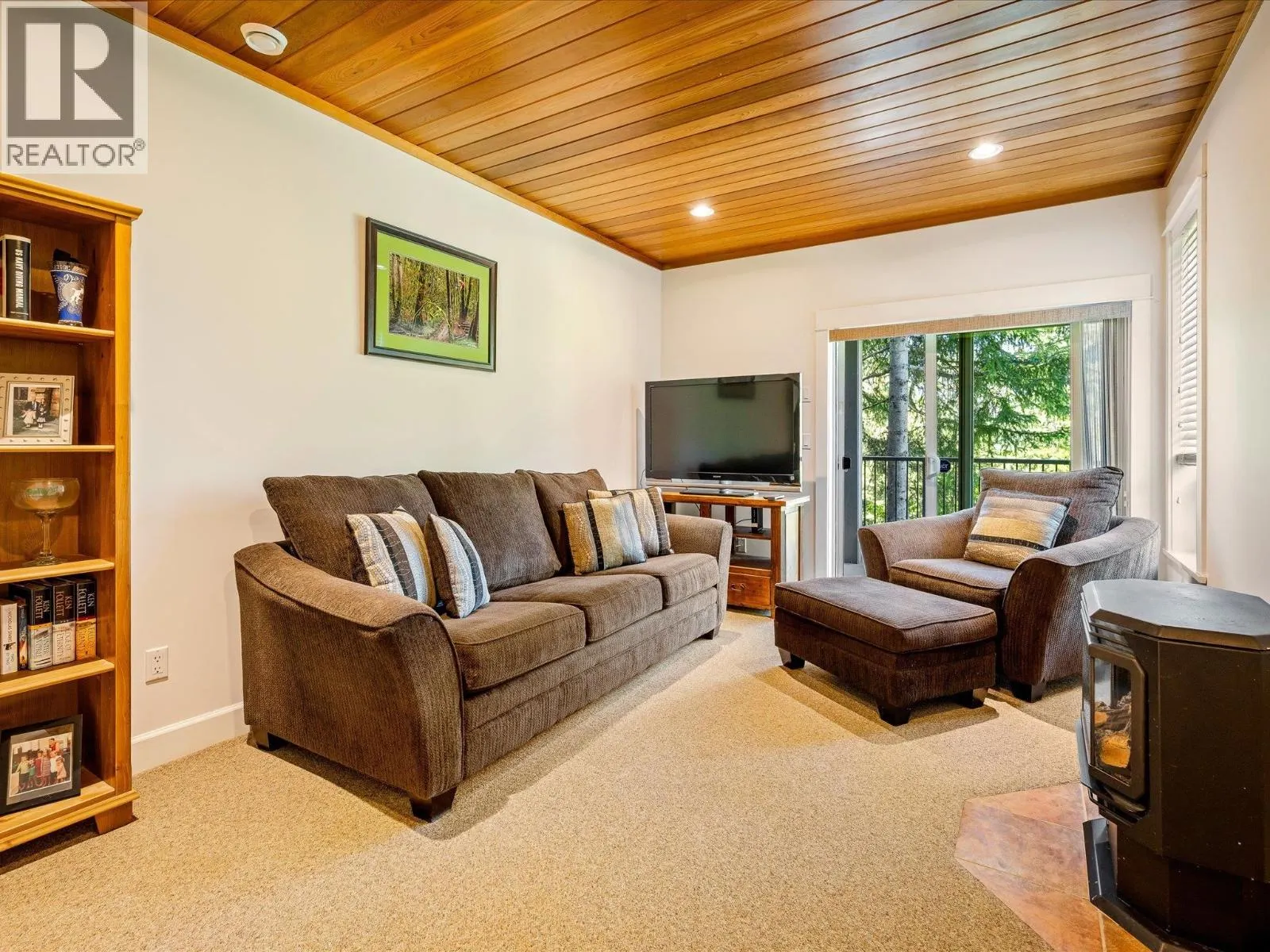 2314 CAYLEY CLOSE