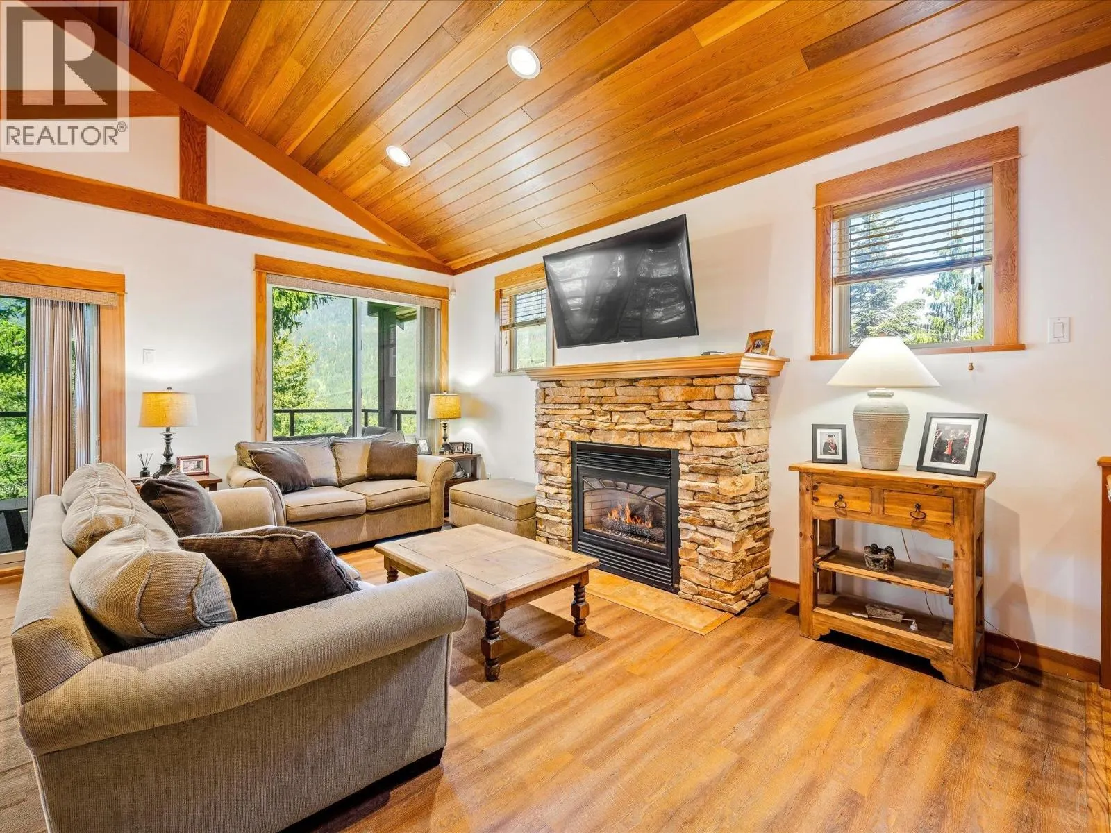 2314 CAYLEY CLOSE