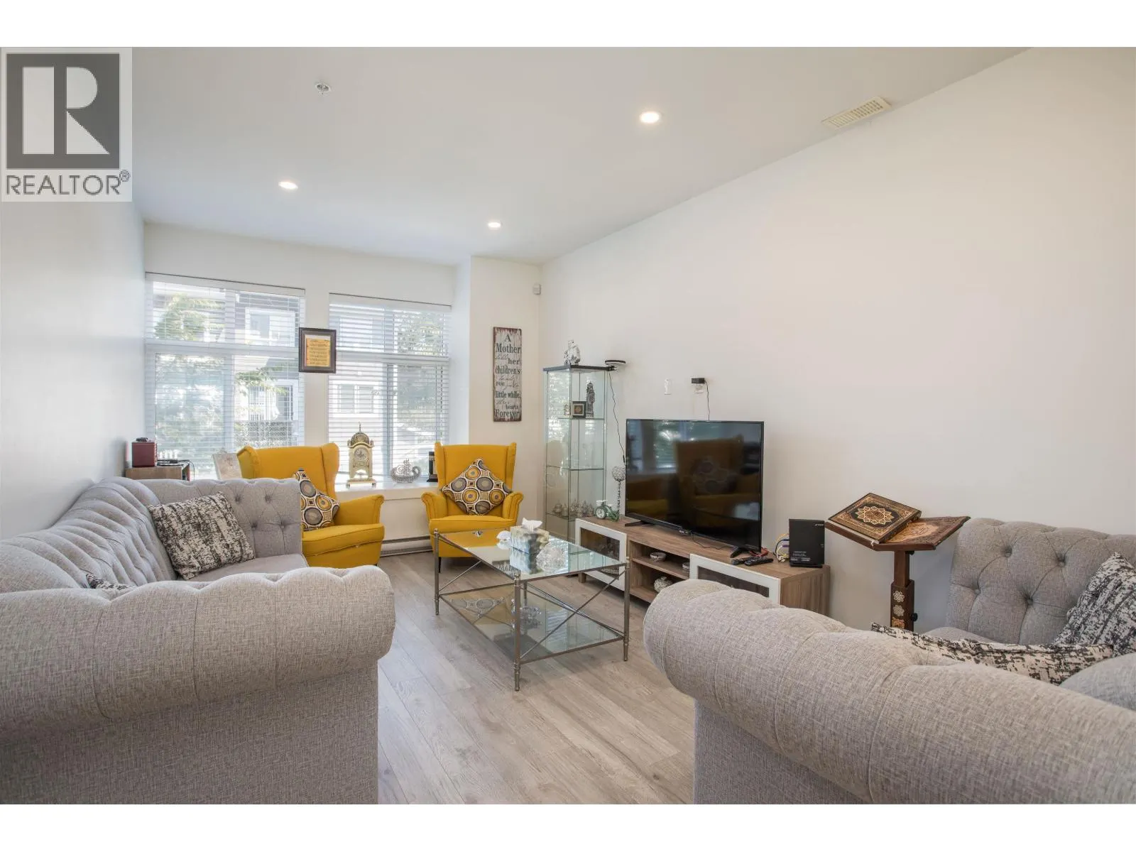 12 24108 104 AVENUE