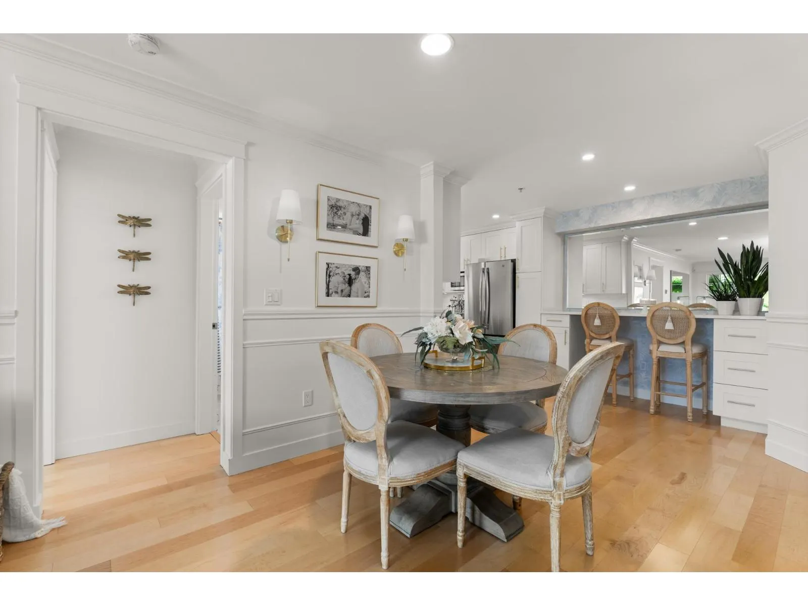 203 15621 MARINE DRIVE