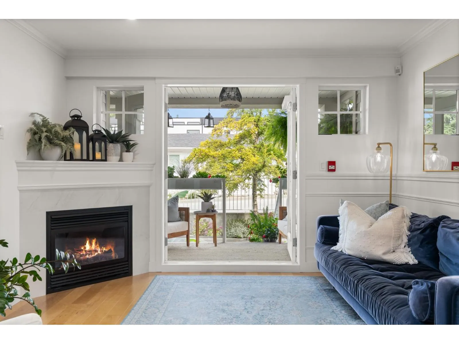203 15621 MARINE DRIVE