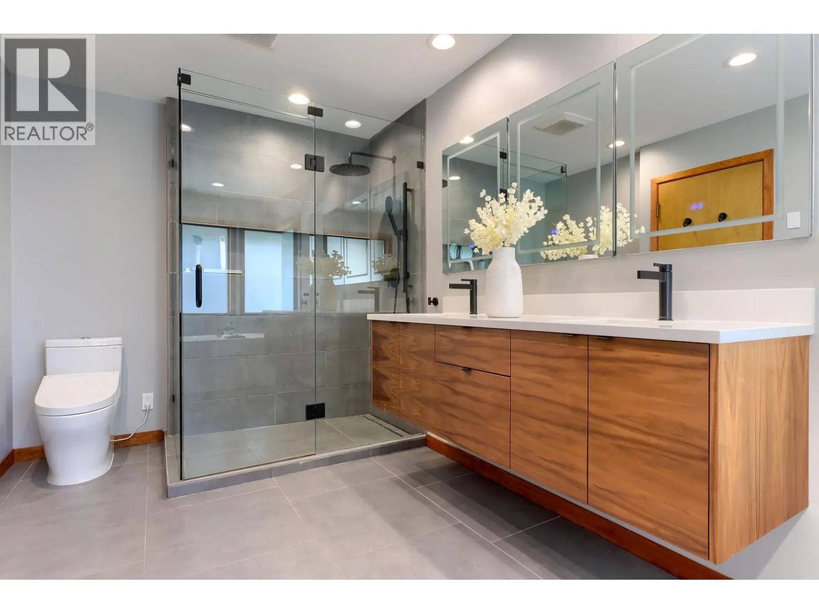 2423 BIRNEY PLACE