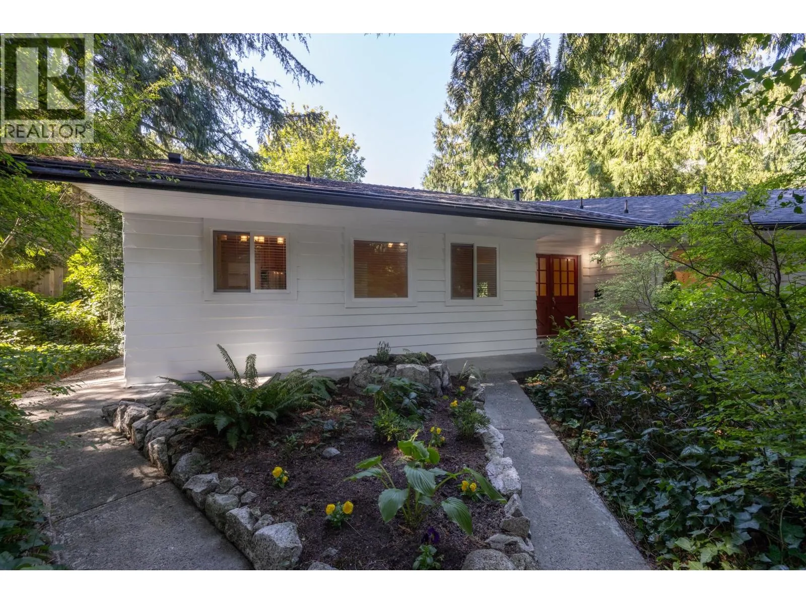 5733 BLUEBELL DRIVE