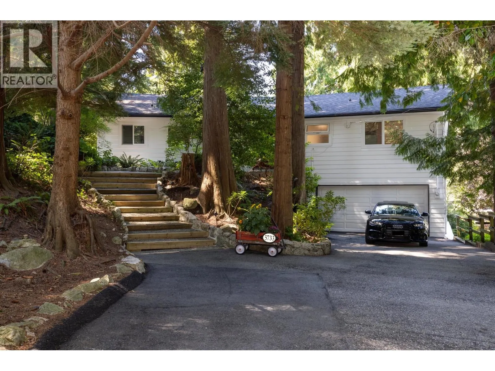 5733 BLUEBELL DRIVE
