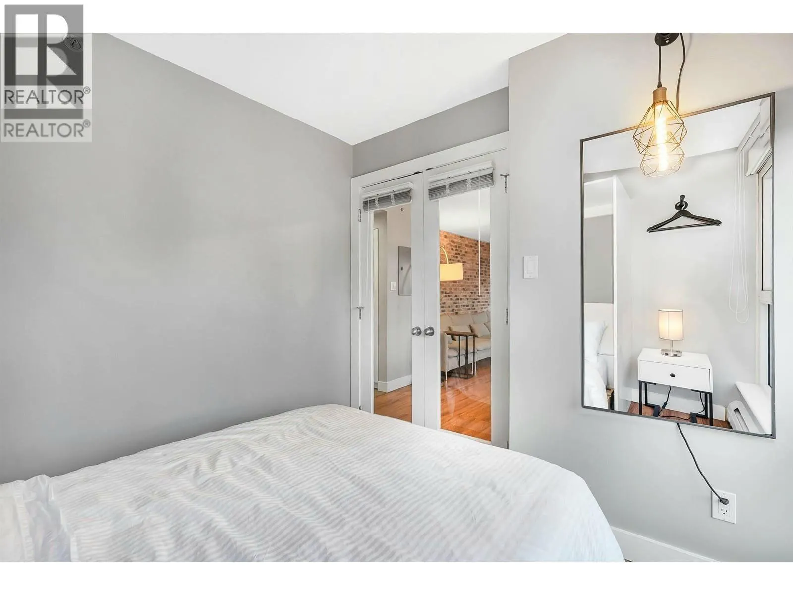 1004 183 KEEFER PLACE