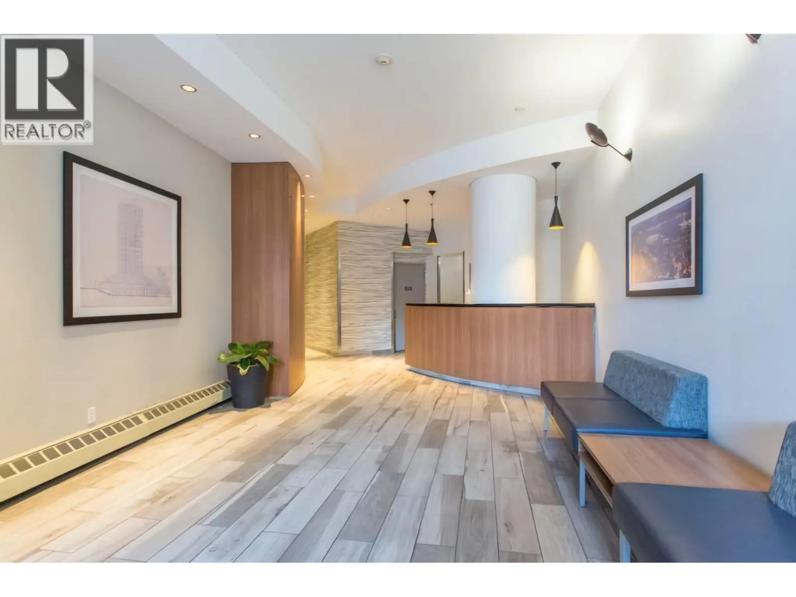 1004 183 KEEFER PLACE