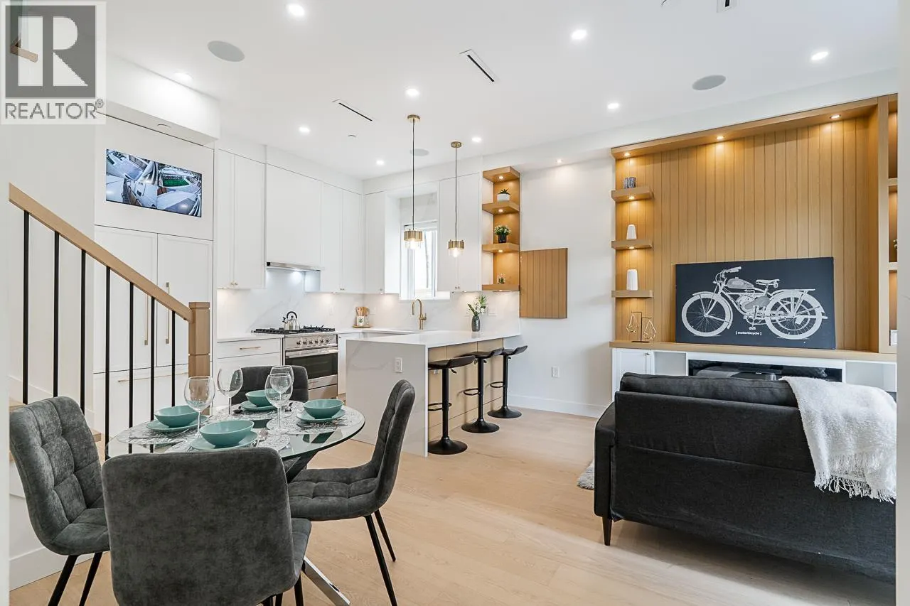 1 5304 ELGIN STREET