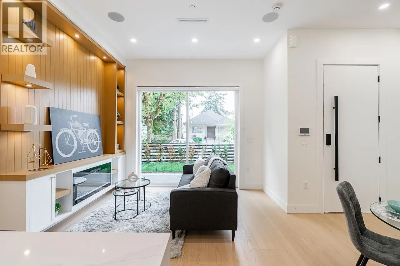1 5304 ELGIN STREET