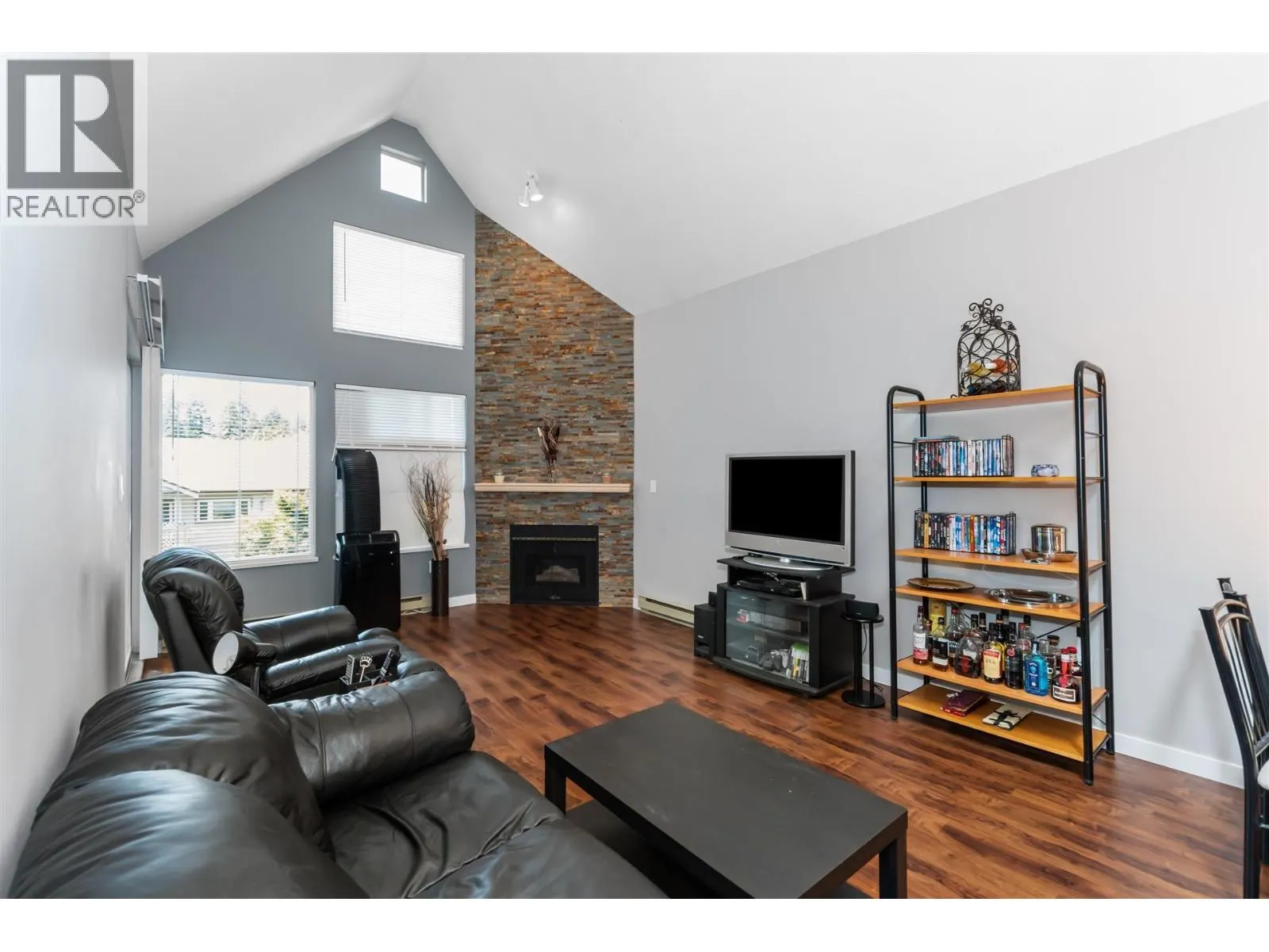 307 7465 SANDBORNE AVENUE
