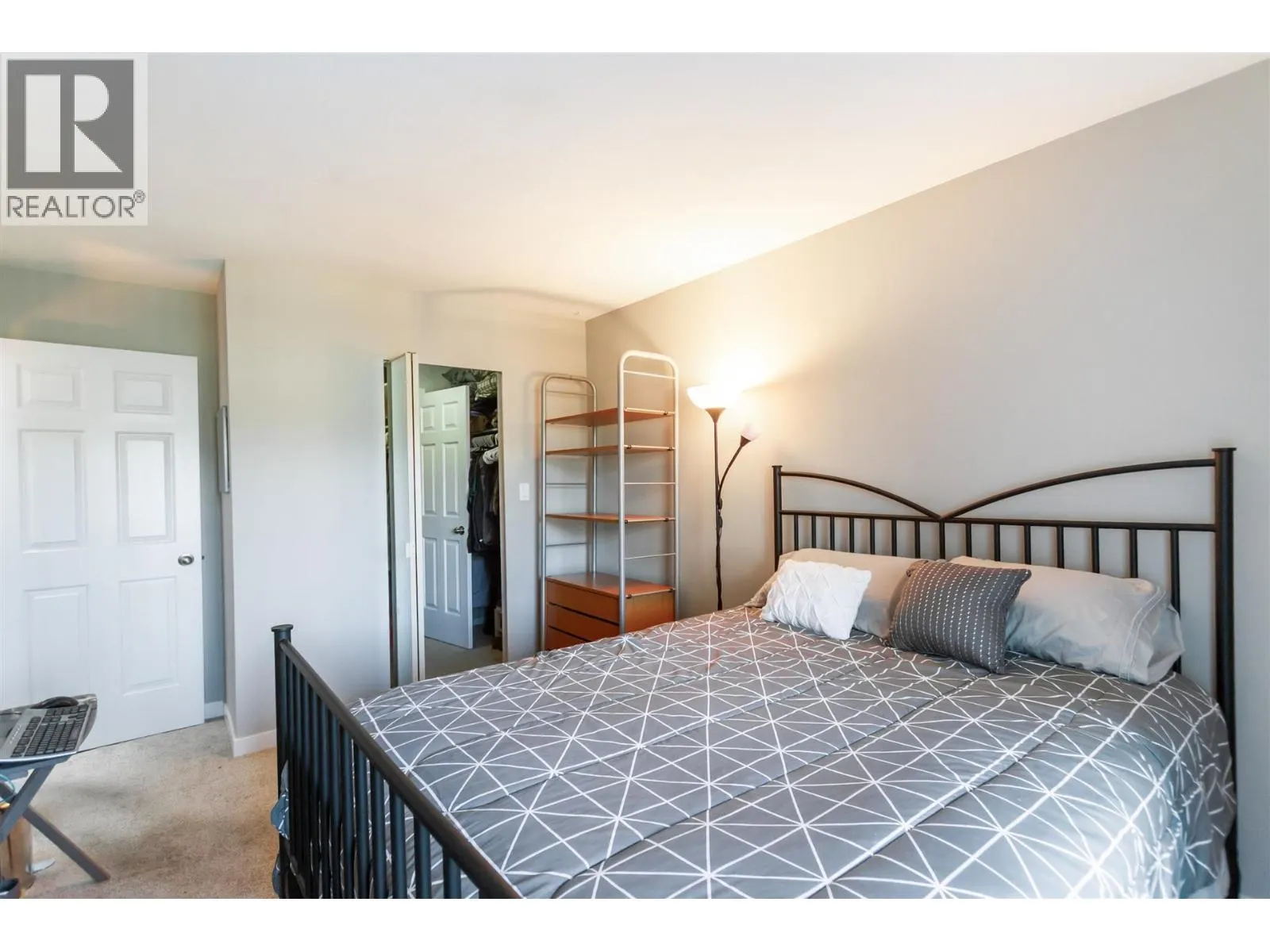 307 7465 SANDBORNE AVENUE