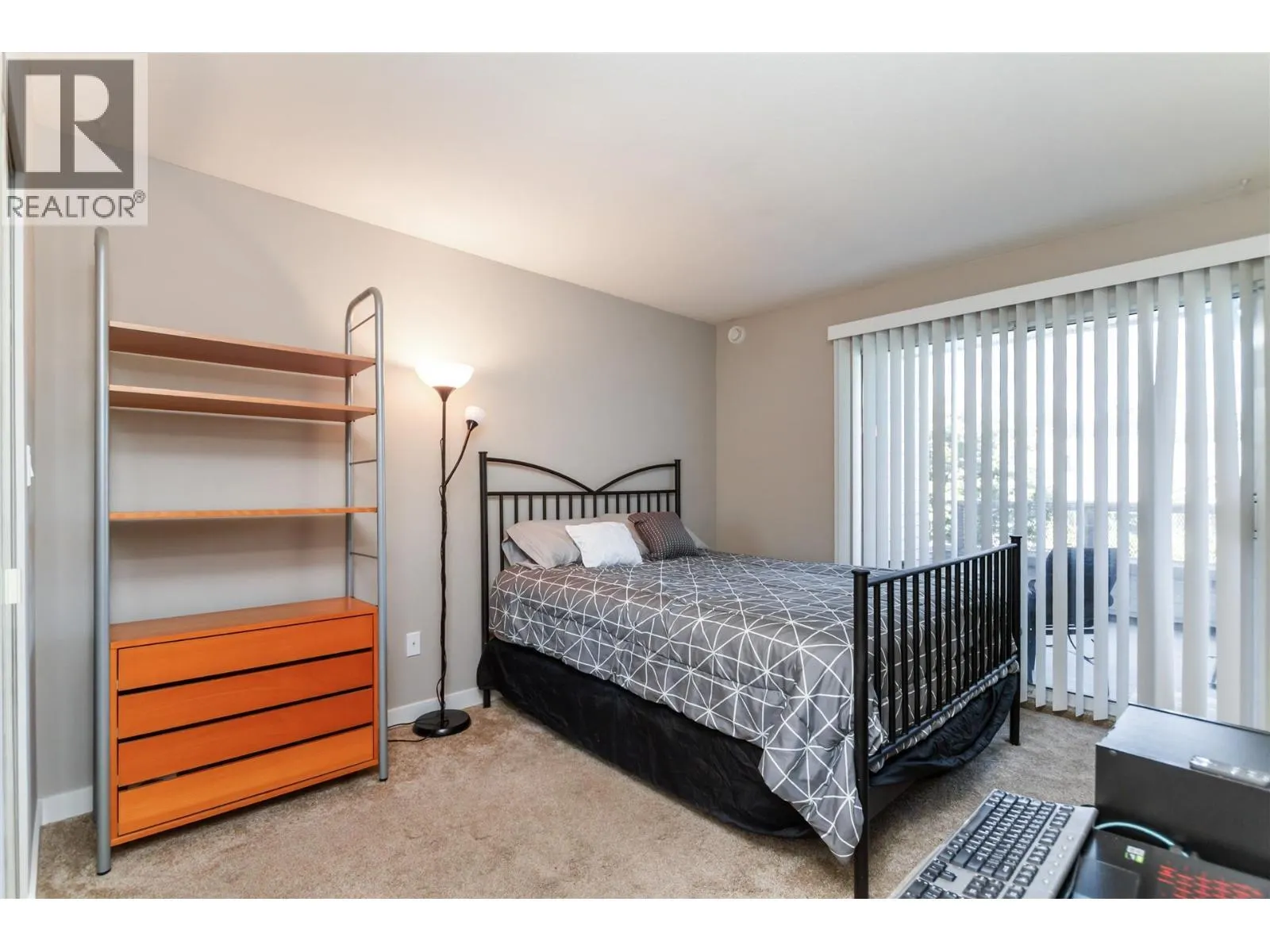 307 7465 SANDBORNE AVENUE
