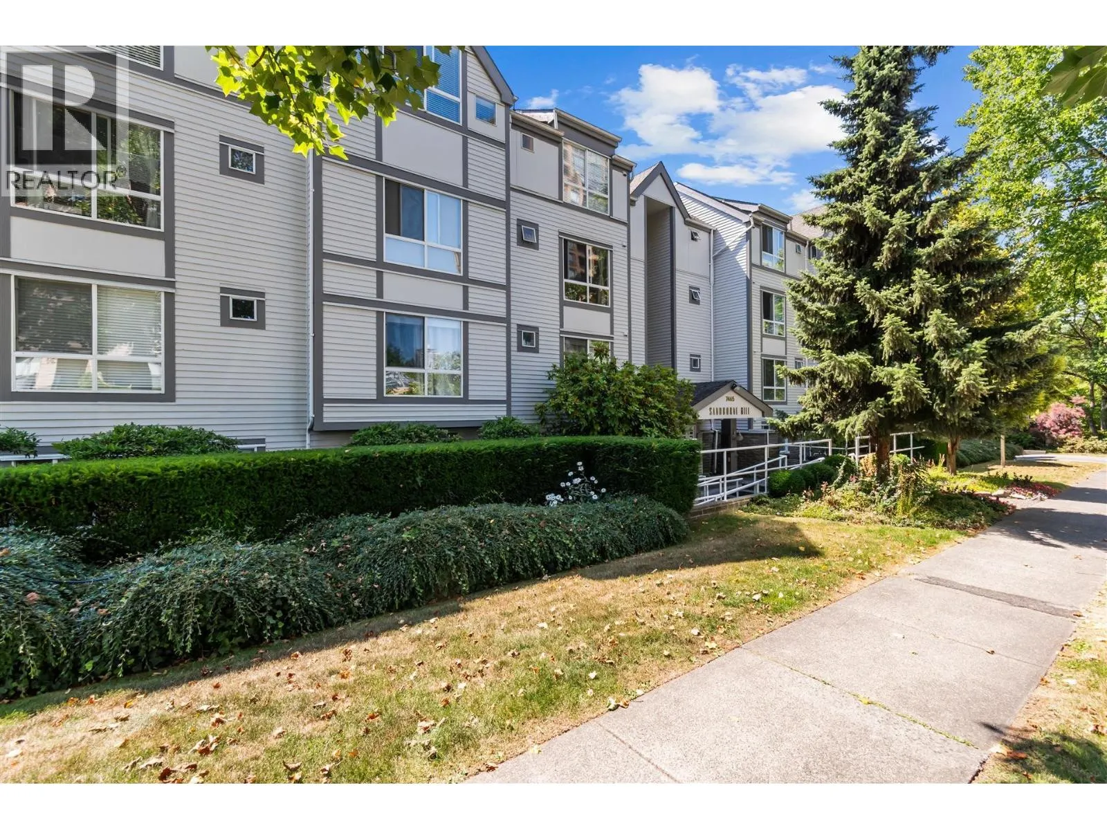 307 7465 SANDBORNE AVENUE